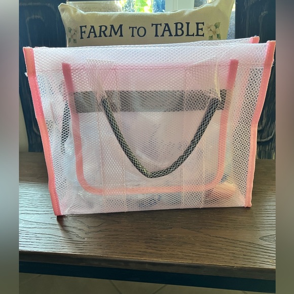 Large Capacity Tote- Mesh style - Picture 3 of 4